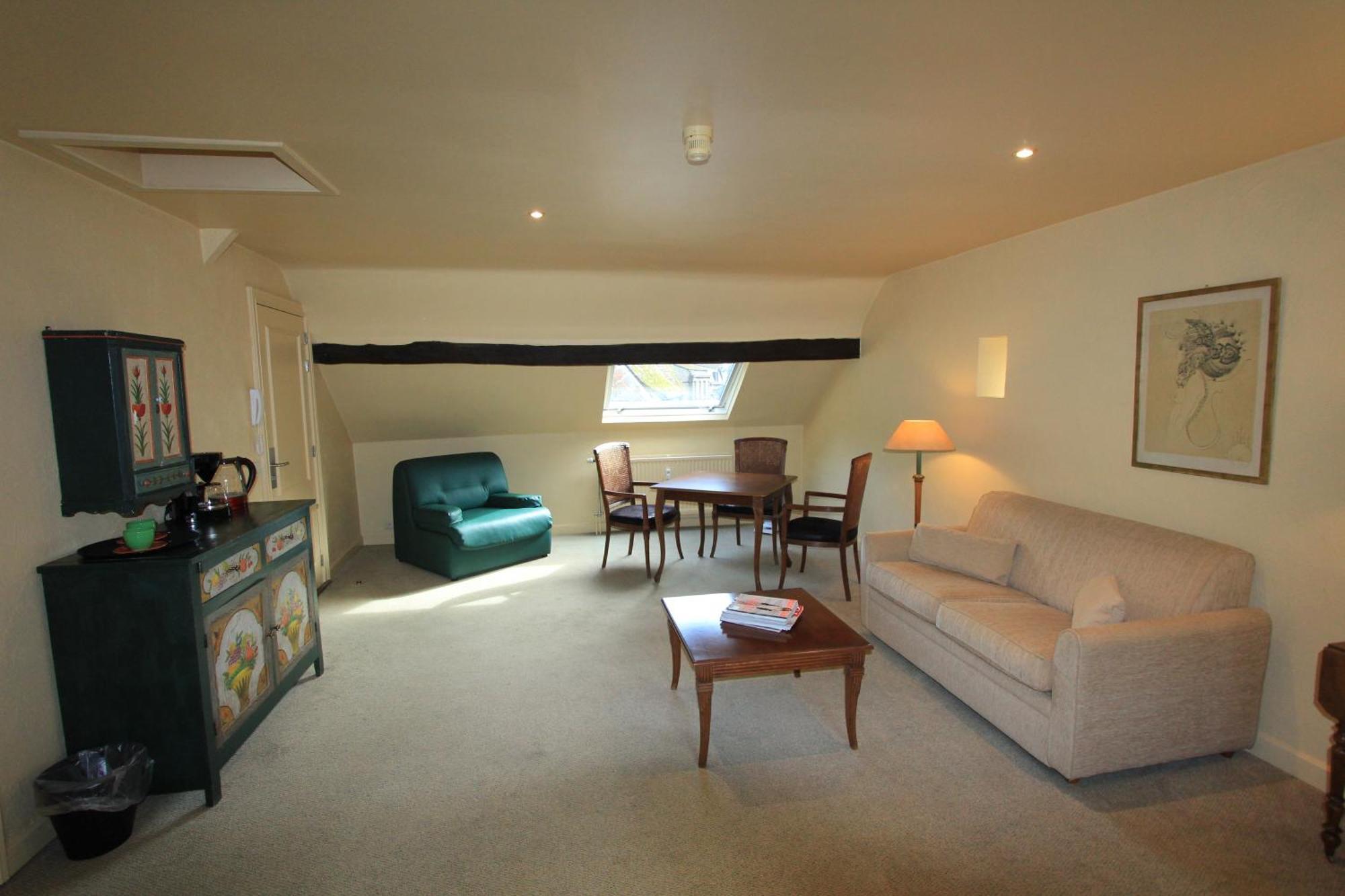 Chateau Cardinal Apartment
